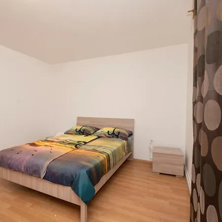 Stunning In With Wifi Apartman *